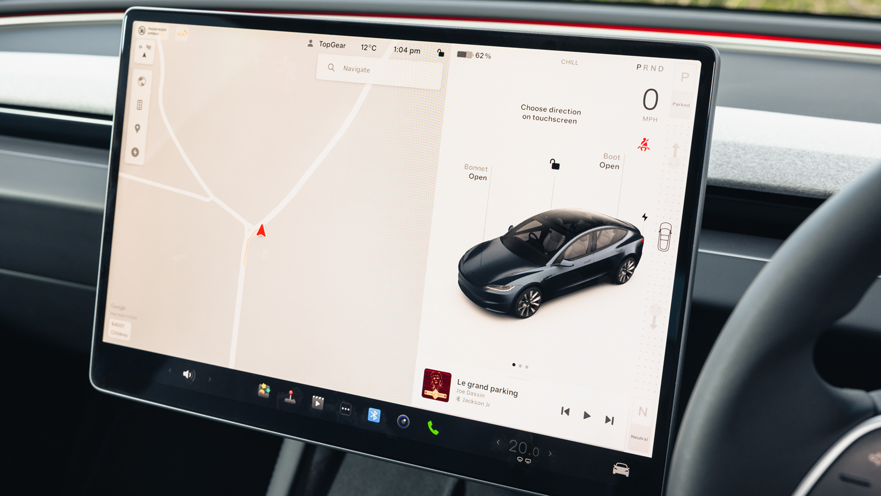 Tesla model sales 3 screen features